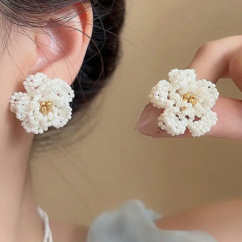 Bông tai HOA NGỌC nhụy vàng độc đáo, phụ kiện bông tai cô dâu thiết kế HÀN QUỐC B4083