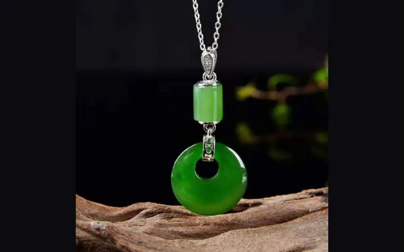 Bảng màu đa dạng của cẩm thạch từ xanh lục đến tím lavender