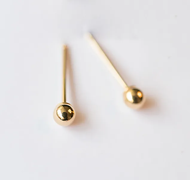 Bông tai nụ vàng 18K Magnolia 3mm với thiết kế tinh xảo