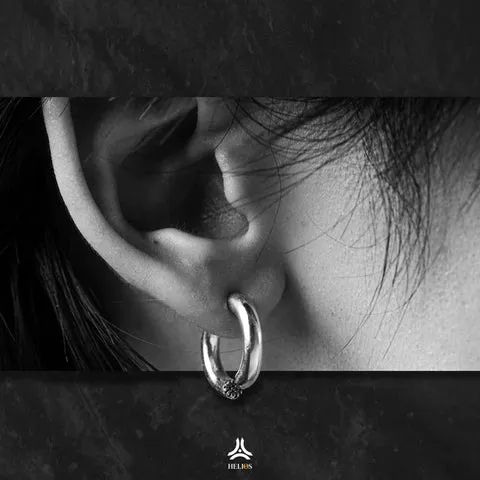 Bông tai bạc nam với thiết kế chữ N và A đơn giản