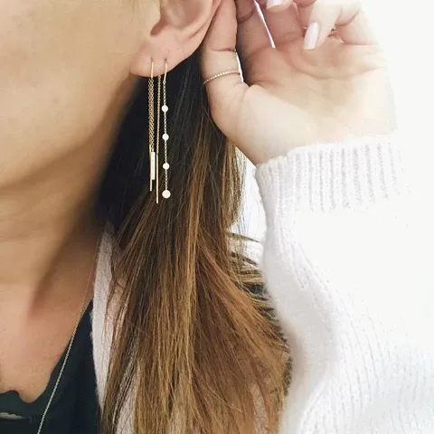 Bông tai Threader với sợi dây mảnh thanh thoát