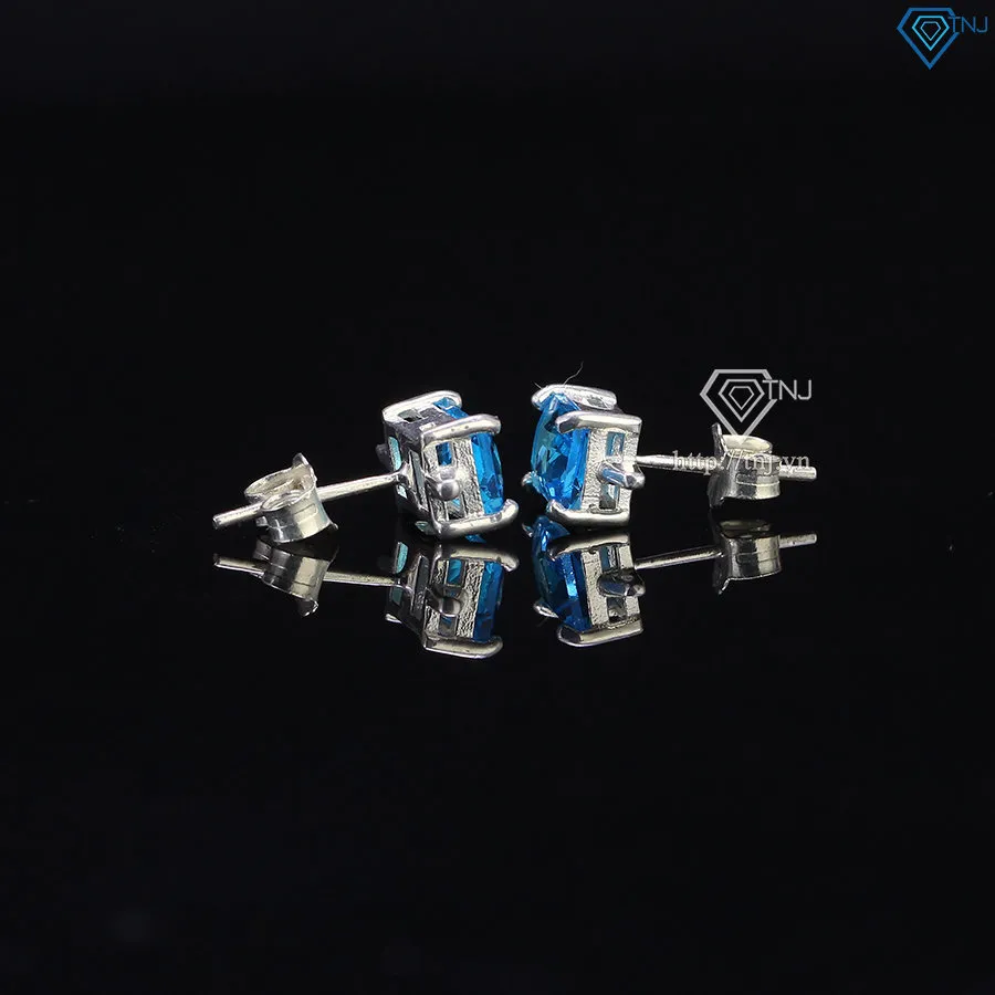 Mẫu bông tai được chụp từ nhiều góc độ khác nhau