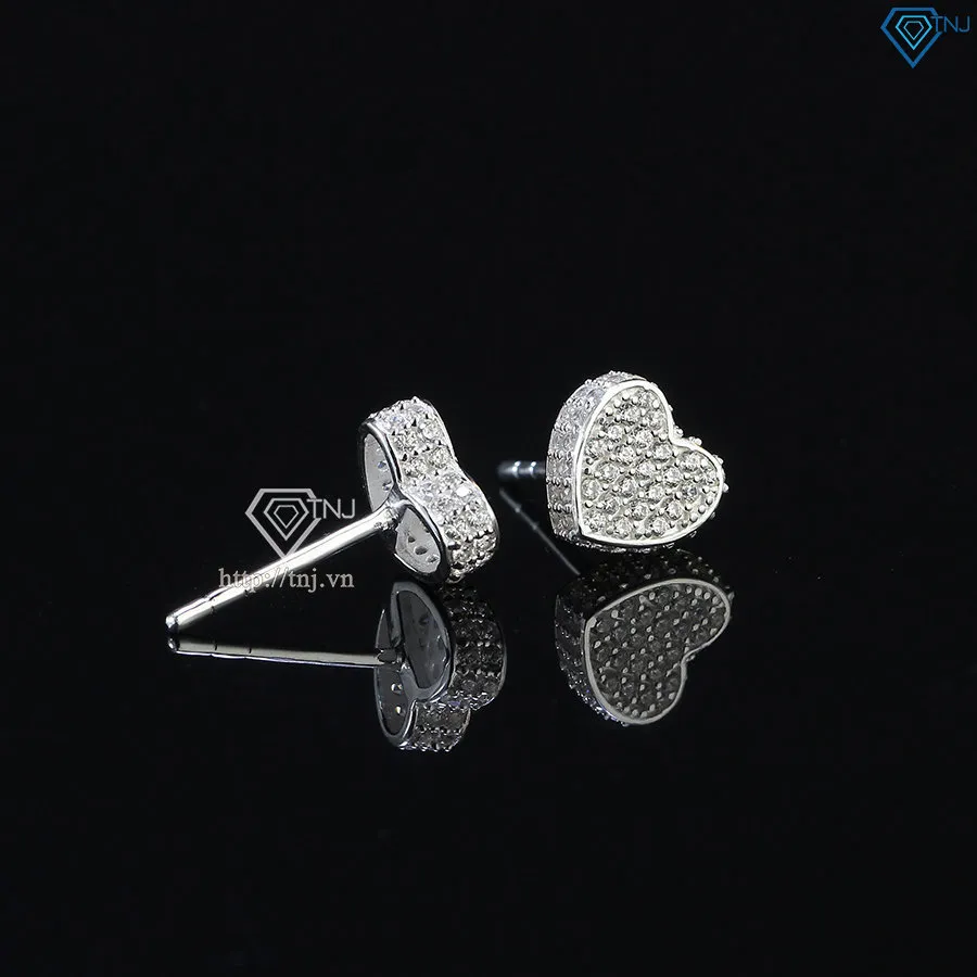 Bông tai bạc nam hình trái tim nhìn từ góc nghiêng