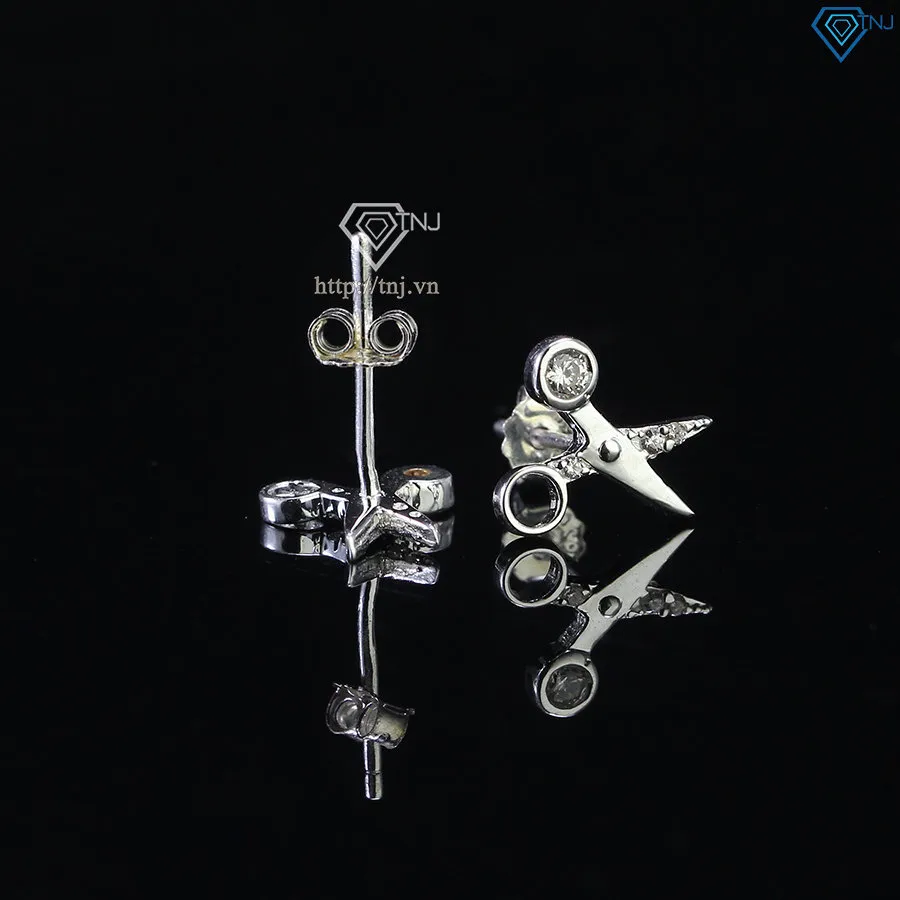 Chi tiết chất liệu bạc 925 cao cấp trên bông tai nam
