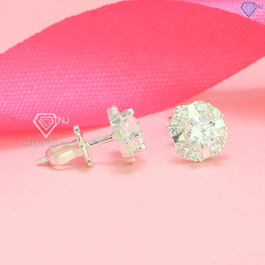 Bông tai bạc nữ với thiết kế phù hợp nhiều phong cách