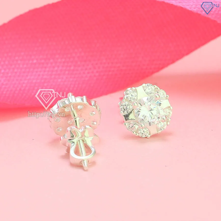 Bông tai bạc với dịch vụ bảo hành trọn đời