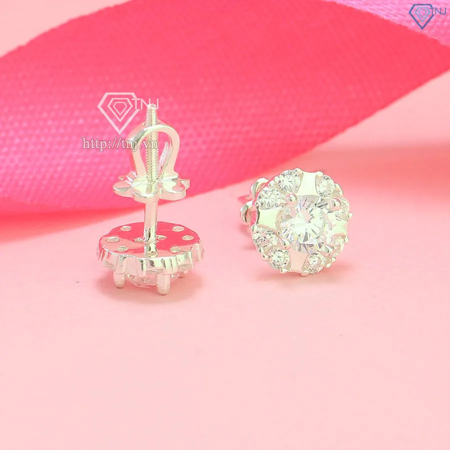 Chi tiết bông tai bạc 925 với độ hoàn thiện cao