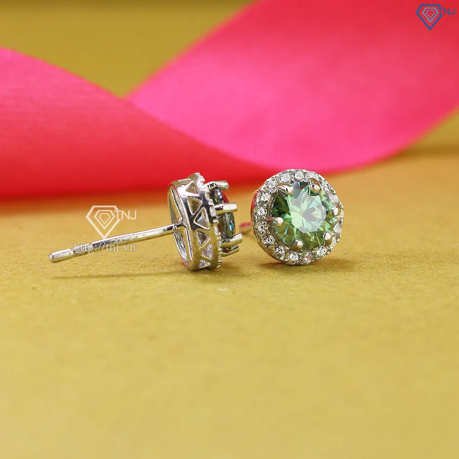 Góc nghiêng của bông tai cho thấy độ hoàn thiện cao