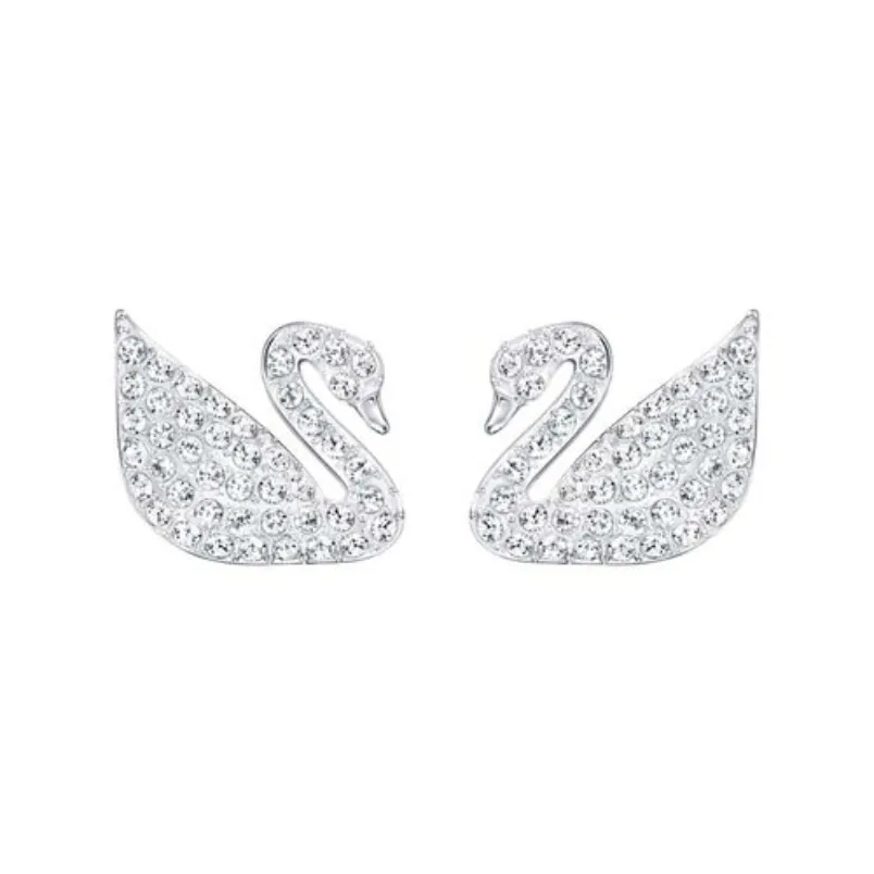 Kỹ thuật pavé đính đá tạo hiệu ứng lấp lánh liền mạch trên bề mặt bông tai