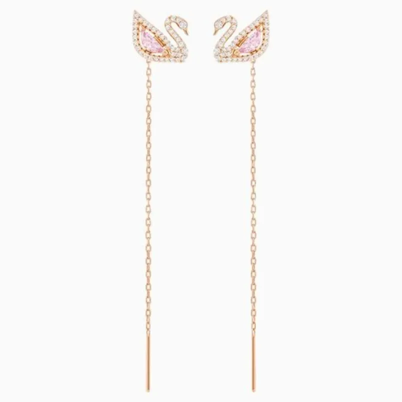 Bông tai đa sắc với sự kết hợp hài hòa của nhiều màu pha lê trên nền mạ vàng hồng