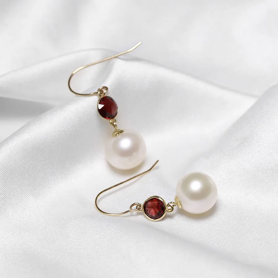 độ bóng vàng 18k của bông tai swarovski