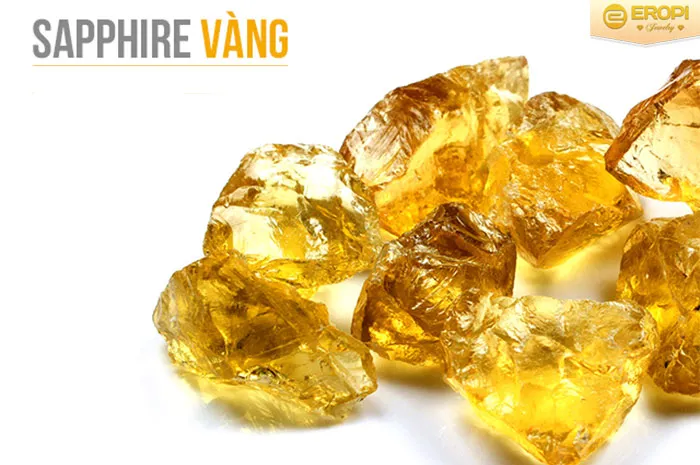 Viên đá sapphire vàng trong suốt với ánh kim rực rỡ