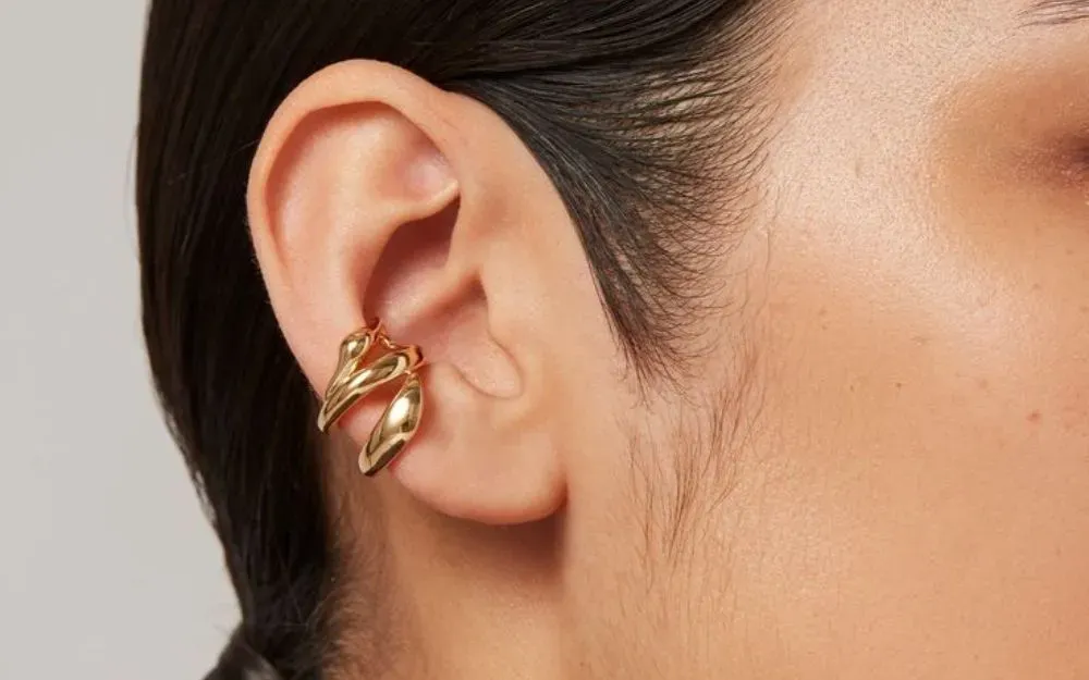 Các bước xâu chuỗi hạt cườm để tạo thành bông tai dáng giọt