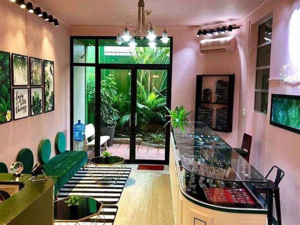 CockStock chuyên các thiết kế bông tai phong cách streetwear trẻ trung