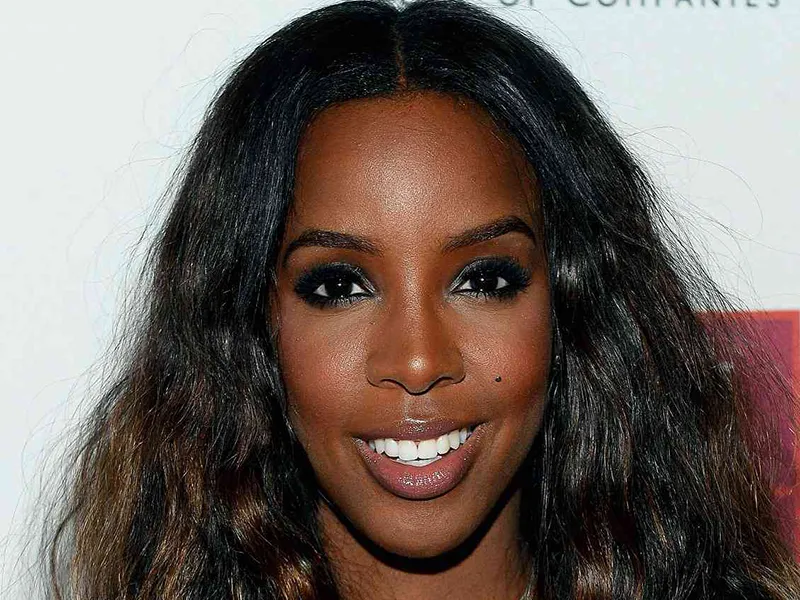 Khuôn mặt dài với tỷ lệ chiều cao lớn