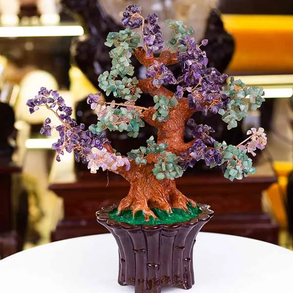 Cây đá quý phong thủy với nhiều màu sắc tự nhiên giúp chiêu tài lộc