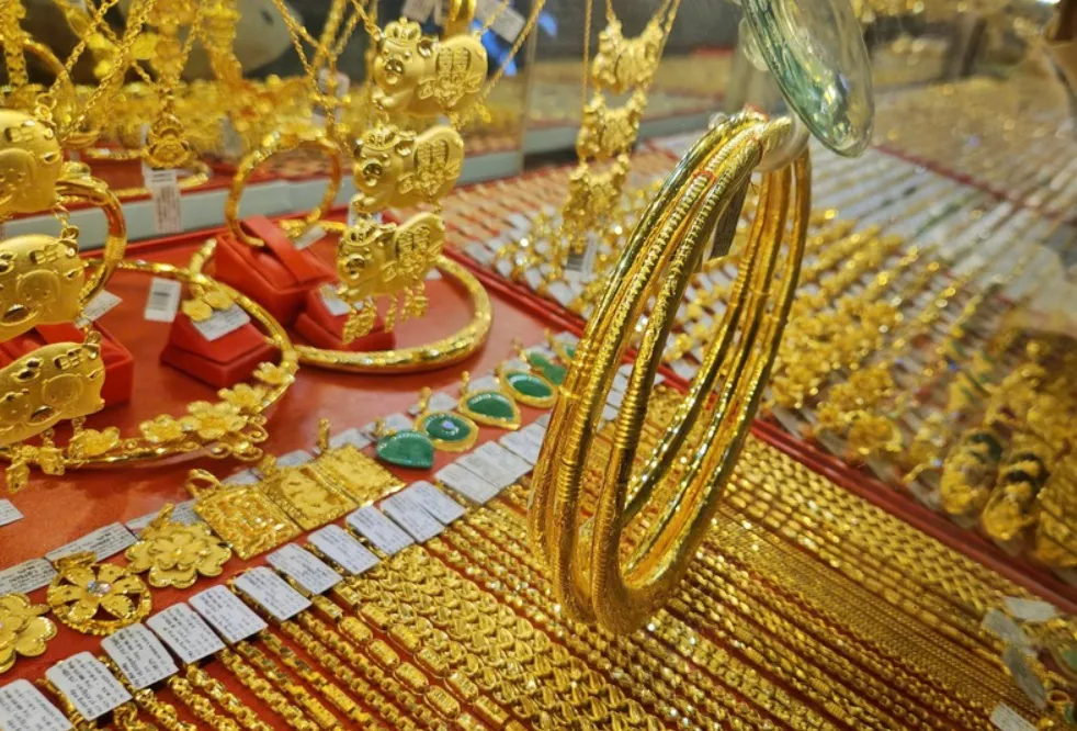 Bộ sưu tập trang sức vàng 18K với thiết kế tinh xảo dành cho phái đẹp