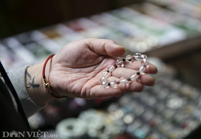 Các sản phẩm trang sức đá quý đã chế tác