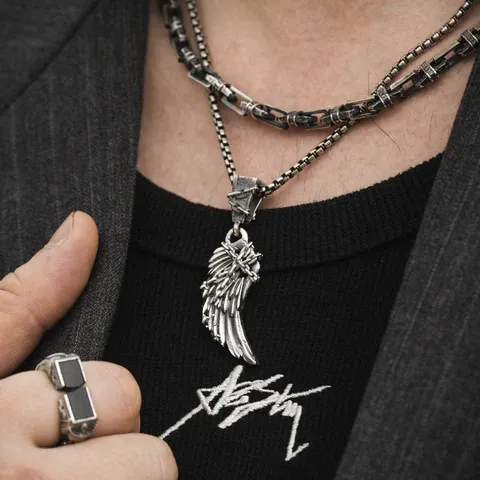 Mặt dây chuyền bạc 925 với thiết kế tinh xảo thể hiện chất lượng cao cấp