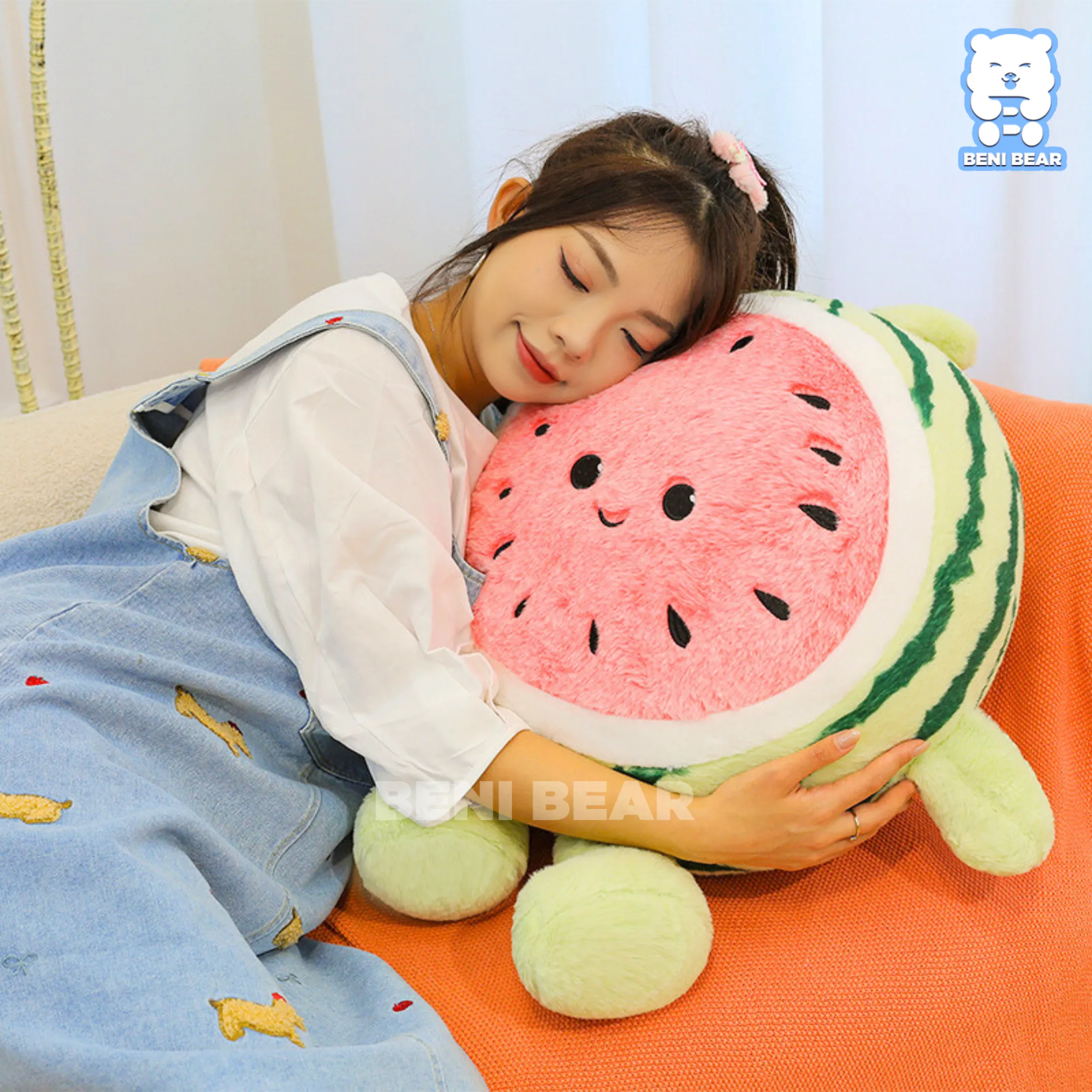 Chất liệu bông cao cấp mềm mịn của gấu bông dưa hấu