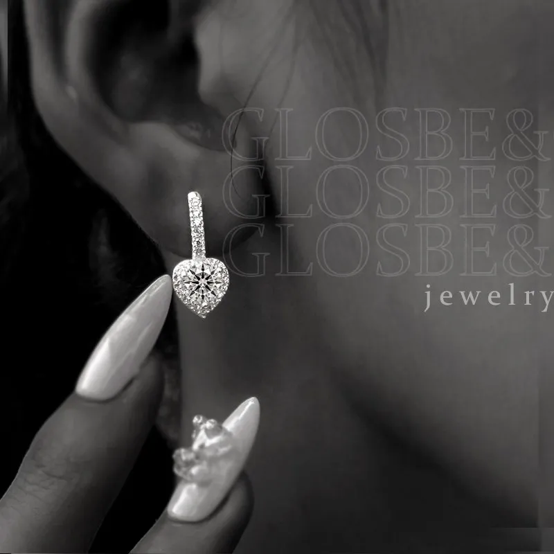 Bông tai hột xoàn PNJ với thiết kế tinh tế và sang trọng