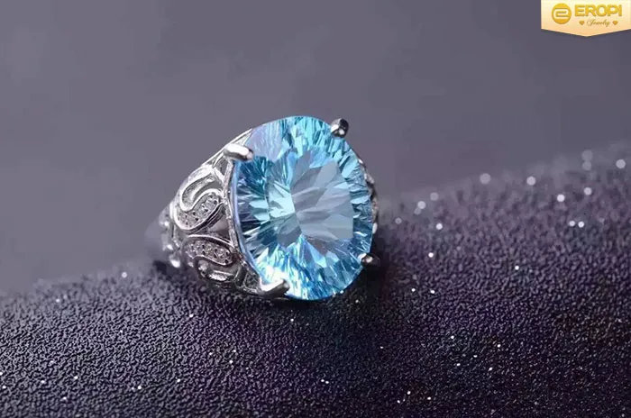 Blue Topaz với độ trong suốt cao và sắc xanh nhạt thanh thoát