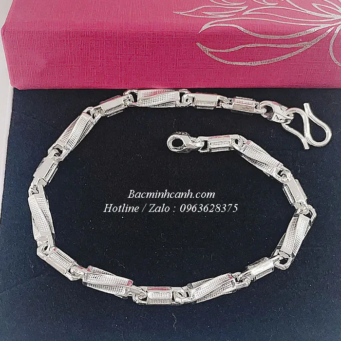 Lắc tay bạc 925 nam với thiết kế mắt xích xoắn tinh xảo