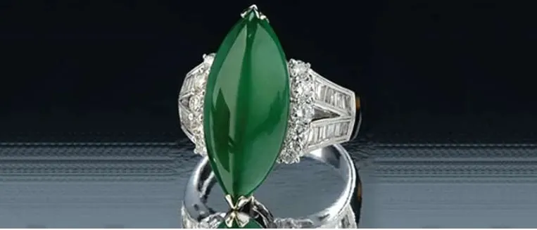 Cách phối hợp trang sức cẩm thạch với nhiều phong cách trang phục