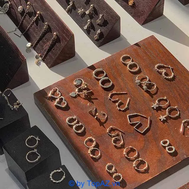 Bông tai bạc 925 với thiết kế tinh xảo tại LANN Jewelry