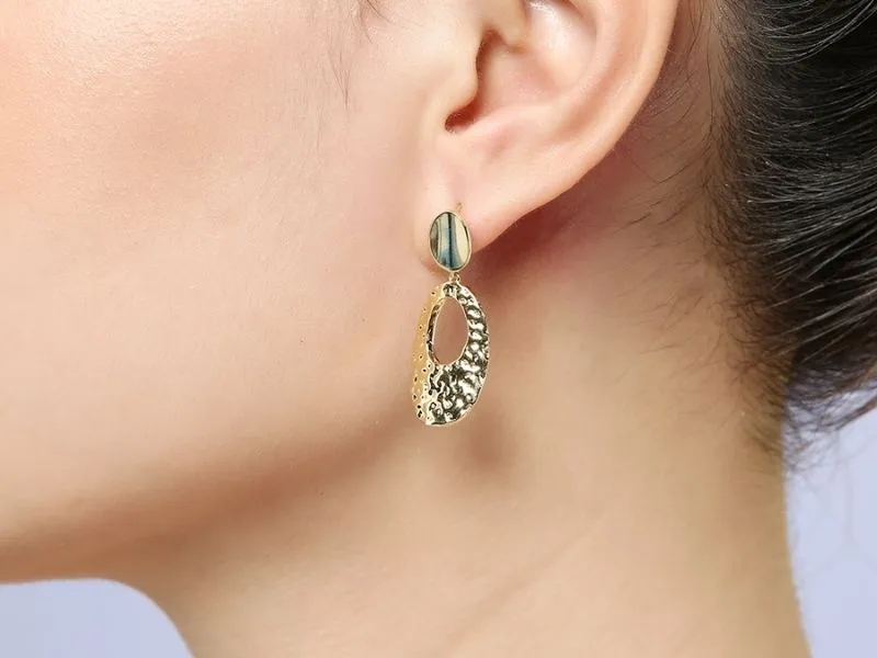 Bông tai hình Oval nhẹ nhàng và tinh tế