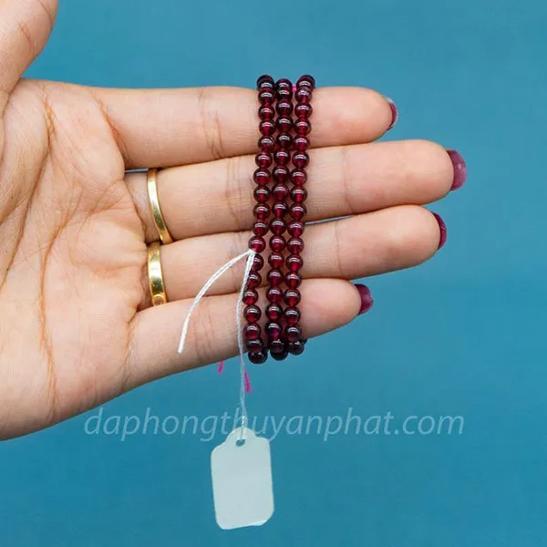 Vòng Garnet đỏ thẫm quyến rũ